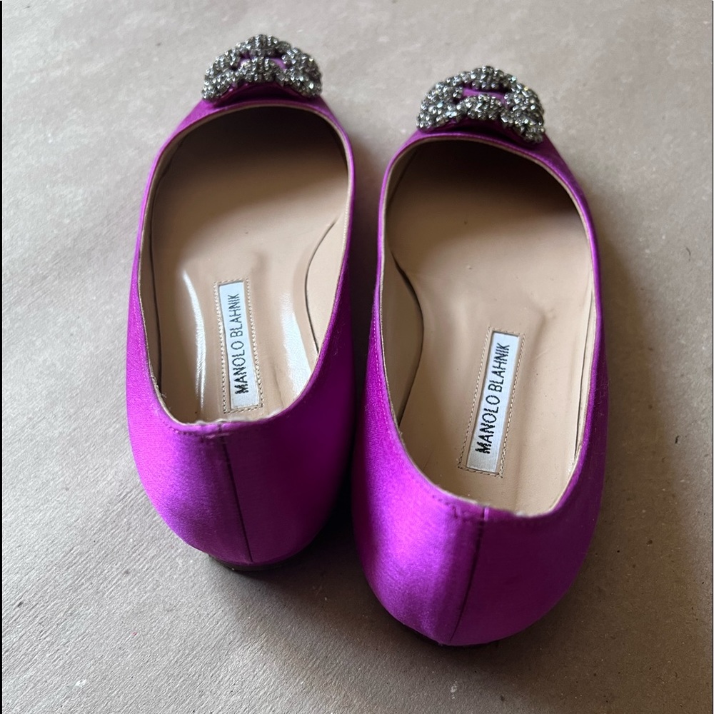Manolo Blahnik Hangisi Flats - Picture 2 of 4